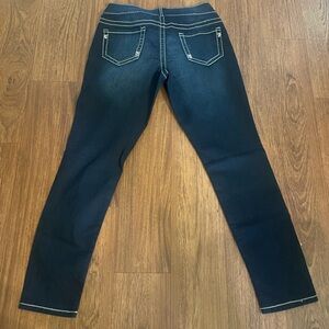 Maurices Straight Leg Jeans Classic Style